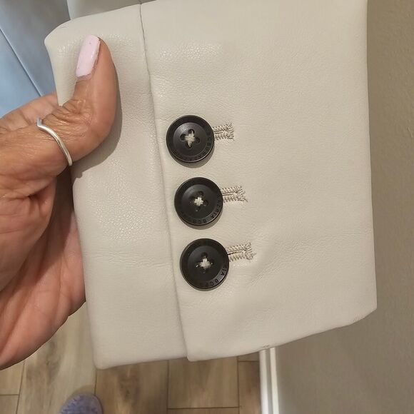 BCBGMAXAZRIA Vegan Leather Blazer Size Small - Picture 6 of 9